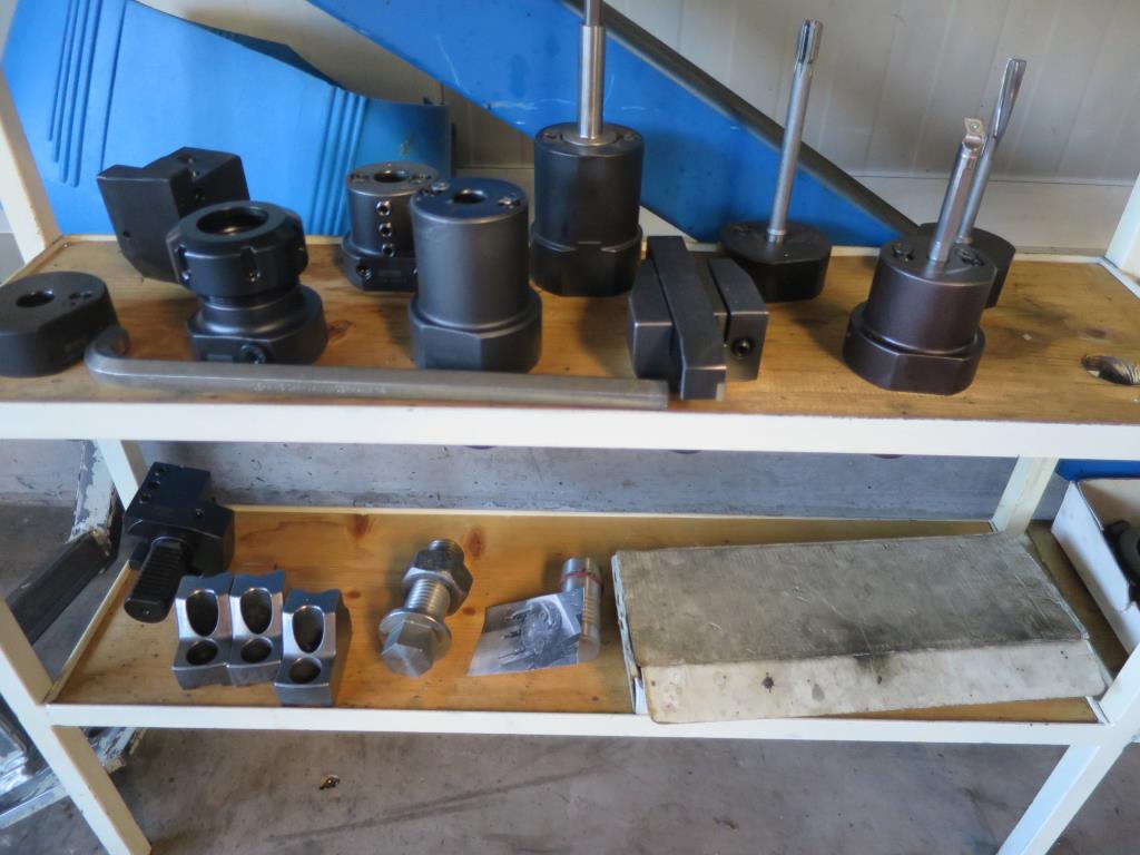 des machines à travailler le métal bien entretenues-7