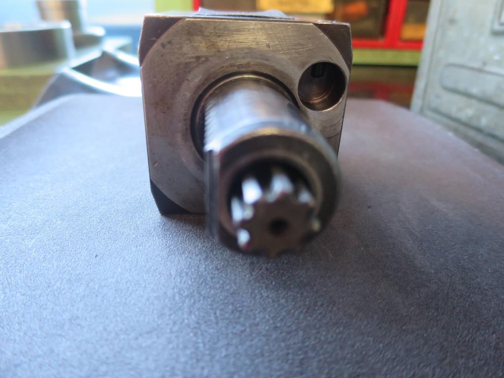 des machines à travailler le métal bien entretenues-2