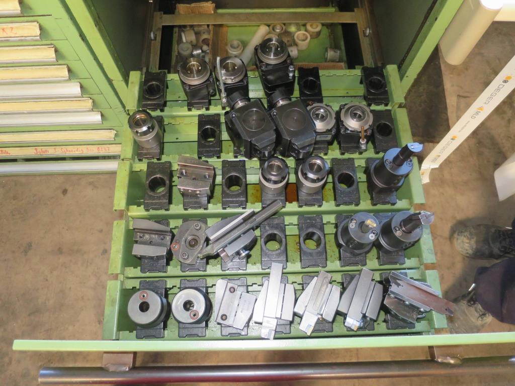 des machines à travailler le métal bien entretenues-1