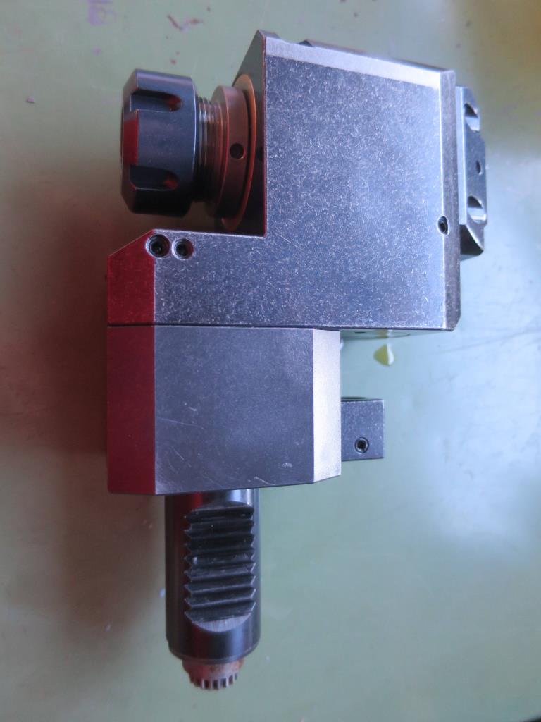 des machines à travailler le métal bien entretenues-4