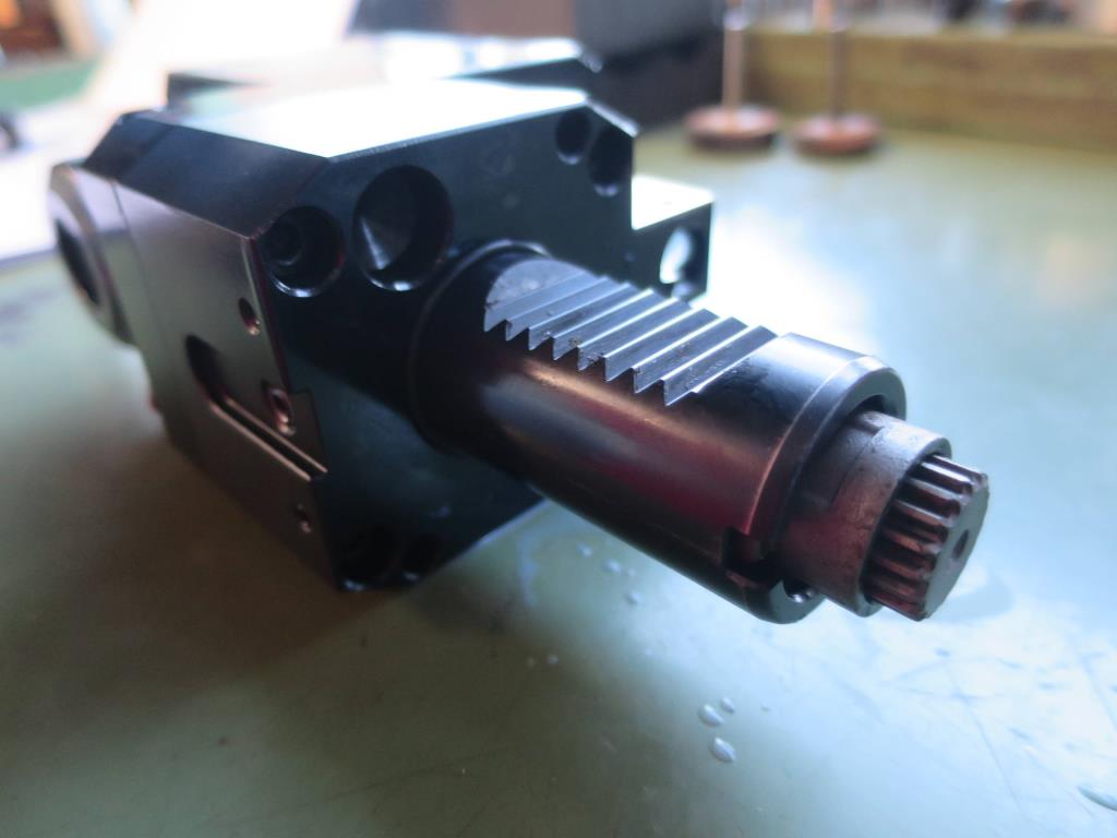 des machines à travailler le métal bien entretenues-5