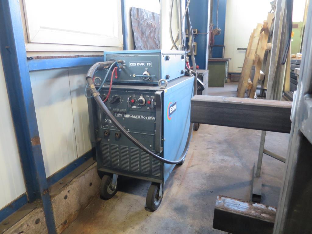 dobro vzdrževani stroji za obdelavo kovin.-2