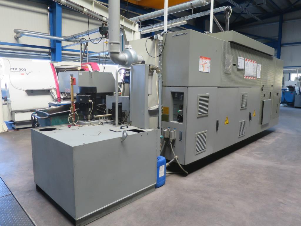 des machines à travailler le métal bien entretenues-3