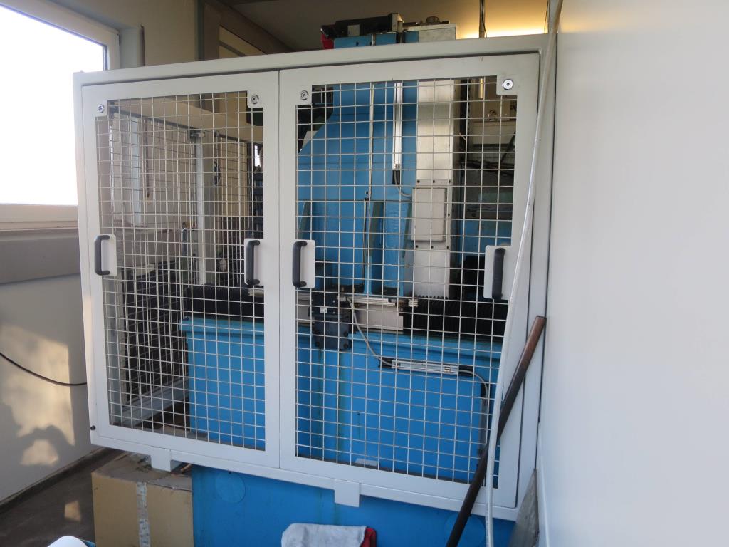 dobro vzdrževani stroji za obdelavo kovin.-5