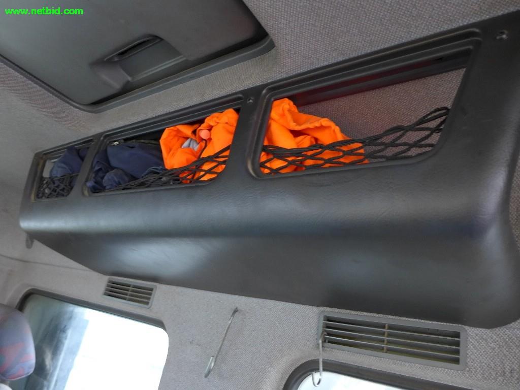 Máquinas de construção, veículos comerciais, reboques-16