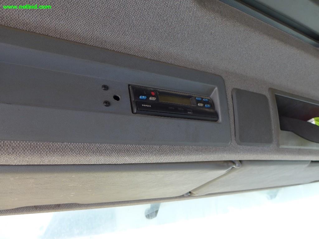 Máquinas de construção, veículos comerciais, reboques-17