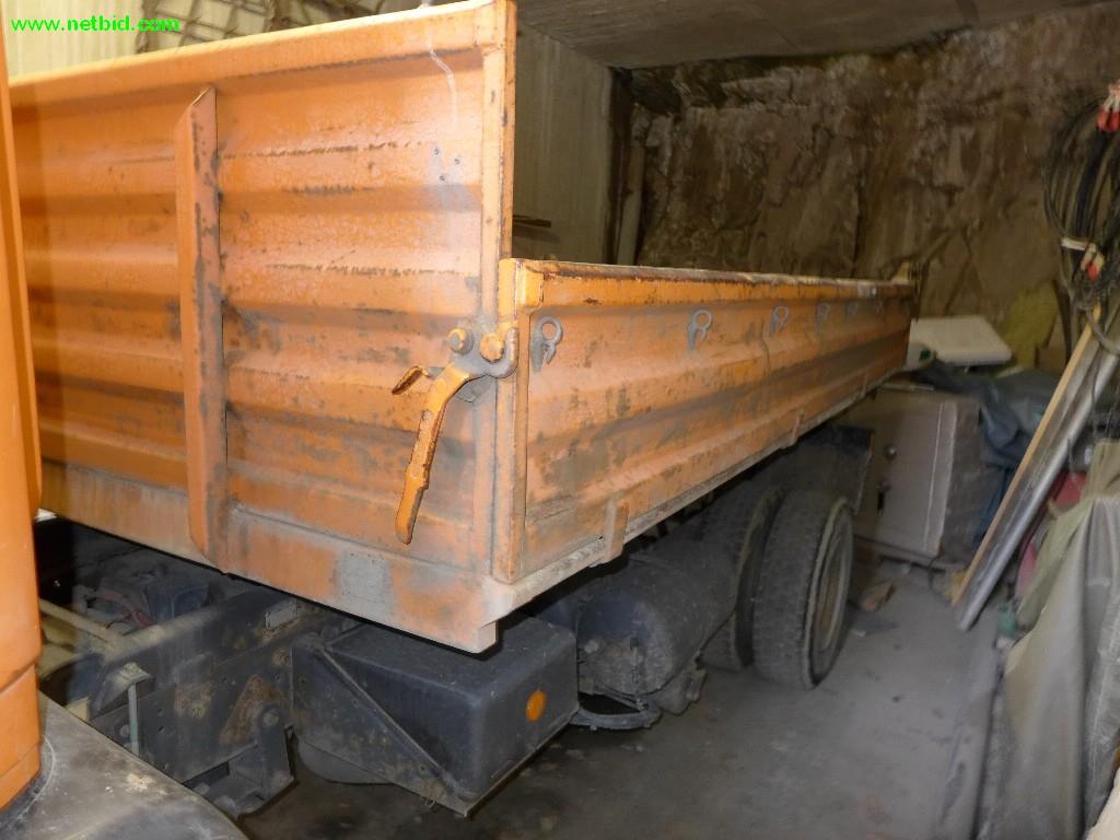 Máquinas de construção, veículos comerciais, reboques-13