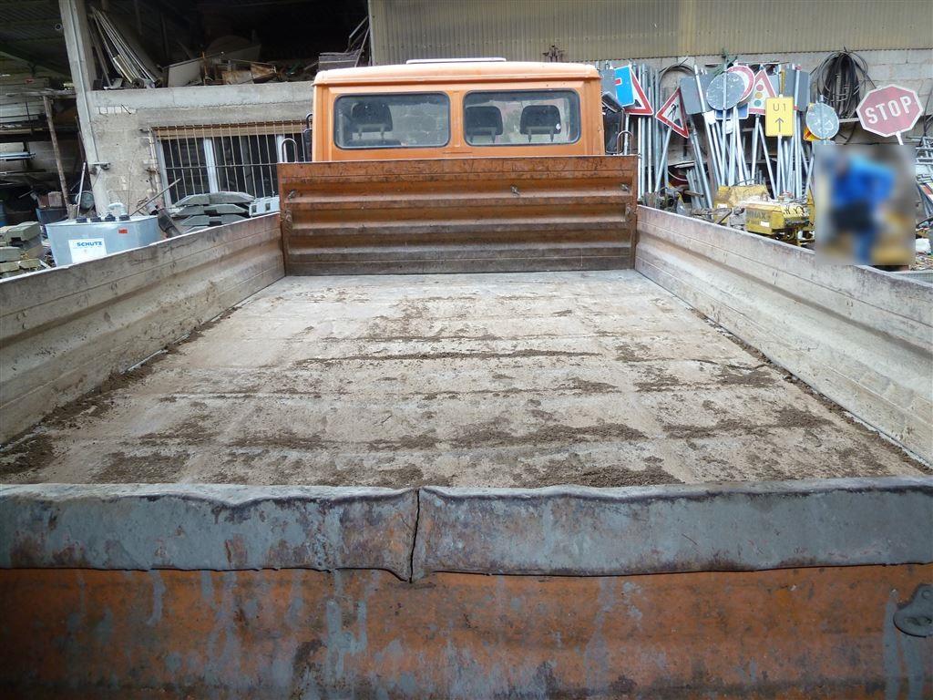 Máquinas de construção, veículos comerciais, reboques-20