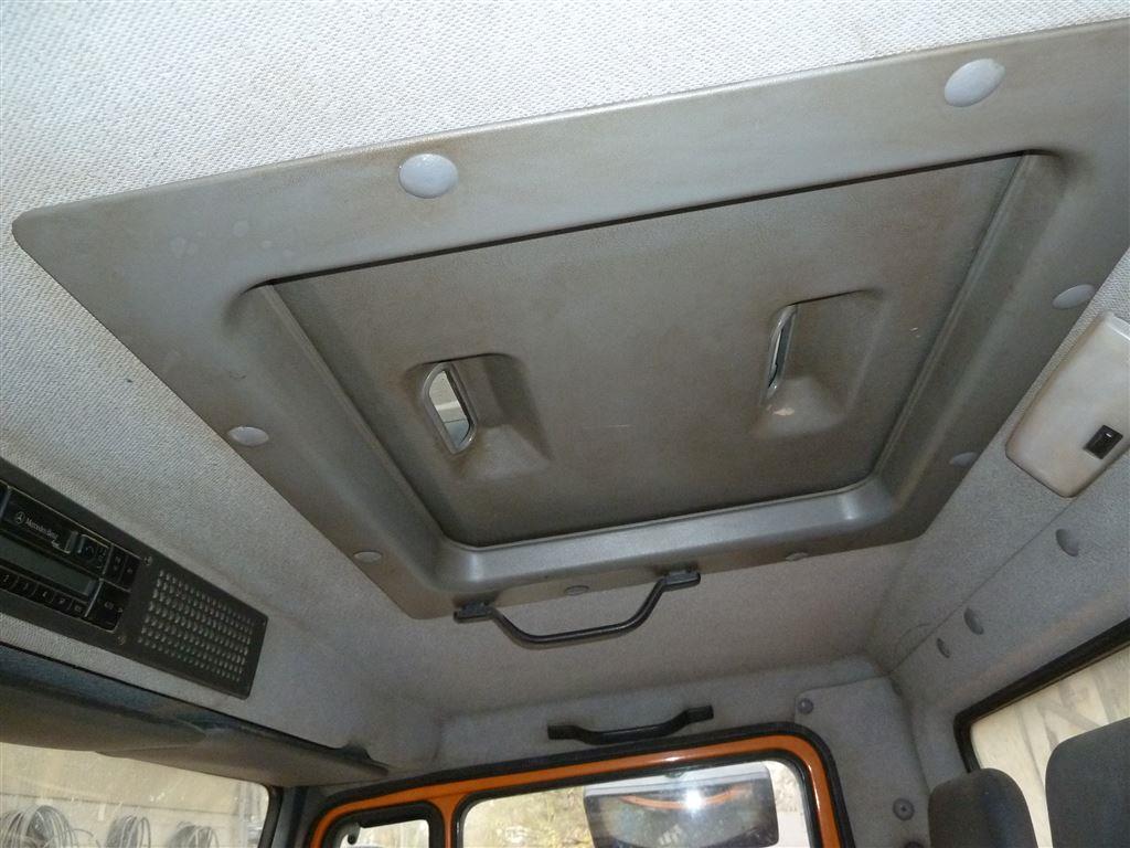 Máquinas de construção, veículos comerciais, reboques-24