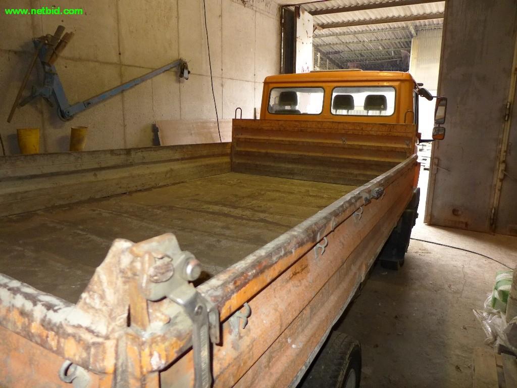 Máquinas de construção, veículos comerciais, reboques-9