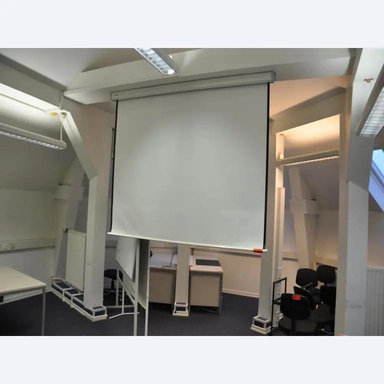 interaktive Lehrmittel, Schulmobiliar, Mobilar Klassenzimmer, Klavier, Smartboards und Kantinenausstattung-1