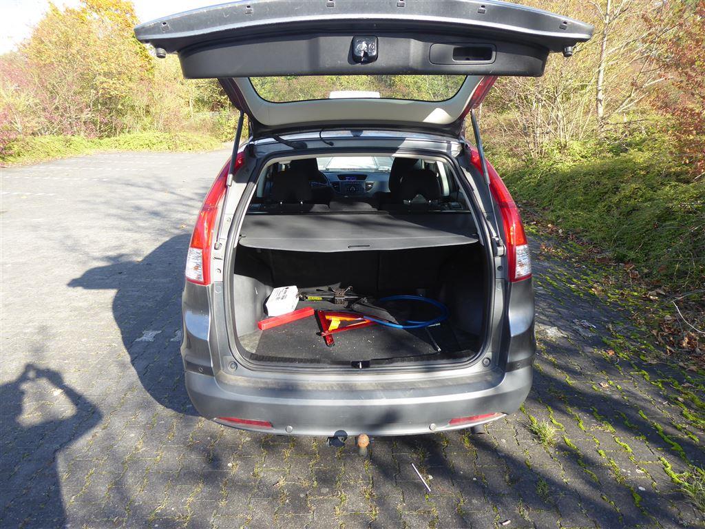 2-axle tractor unit with special cine trailer-6