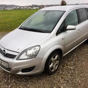 Samochód Opel Zafira 1,8