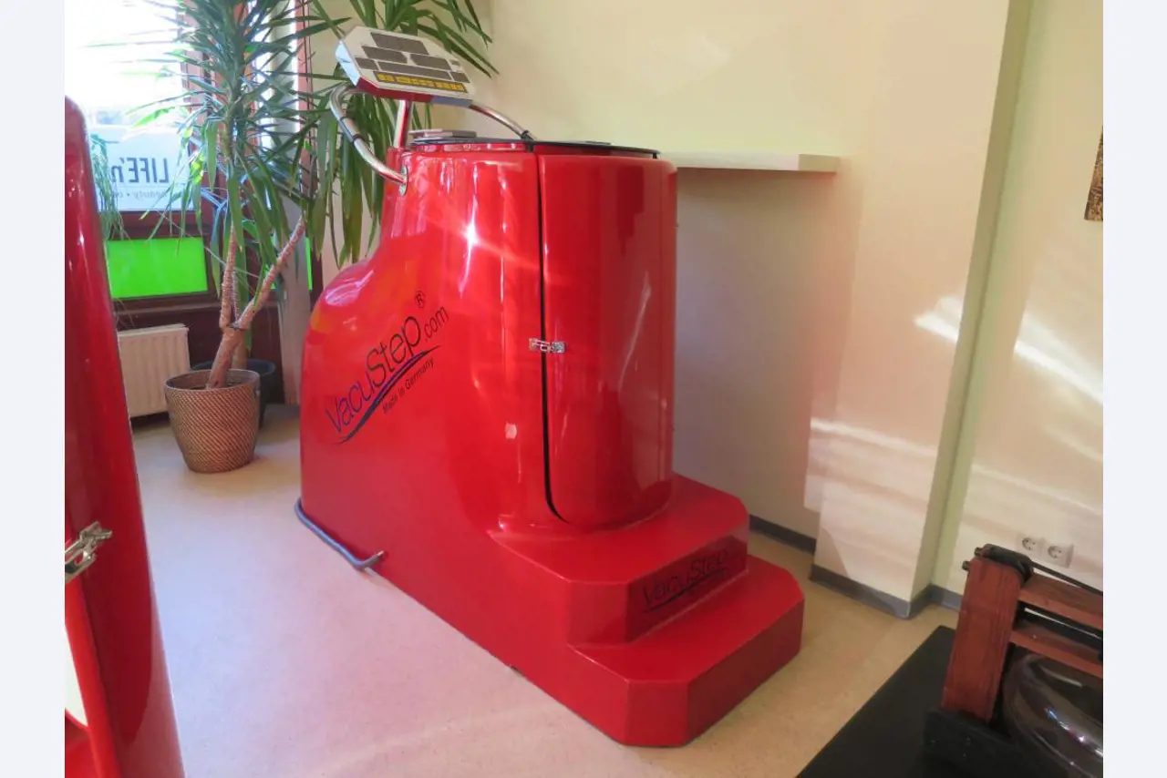 gepflegte Sport-/Fitness- und<br>Ergotherapiegeräte-4