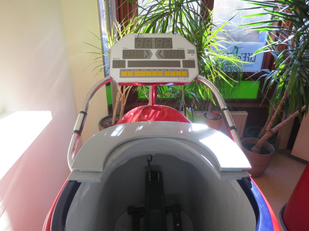 gepflegte Sport-/Fitness- und<br>Ergotherapiegeräte-3