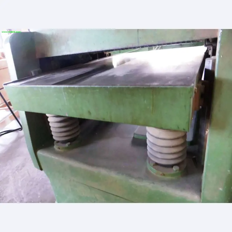 Máquinas de carpintaria para a construção de janelas e móveis
-3