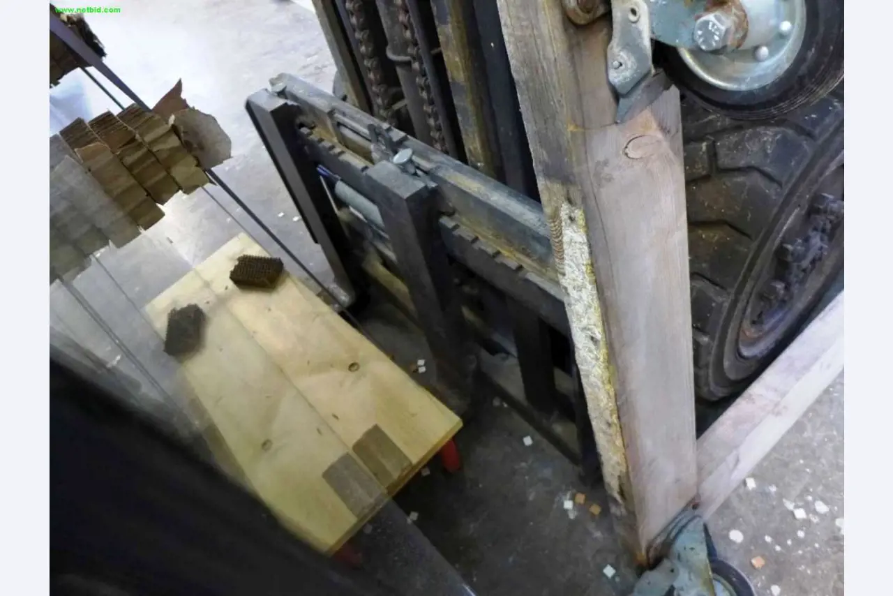 carpentry machinery for furniture making and window construction-8