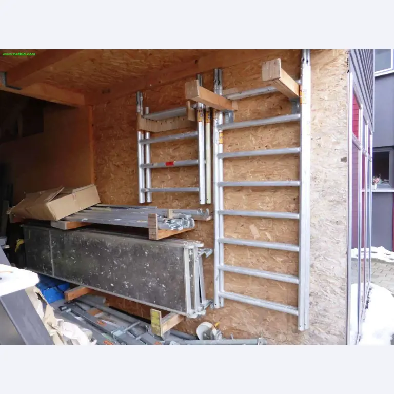 Tischlereimaschinen für Fenster- <br>und Möbelbau
-1