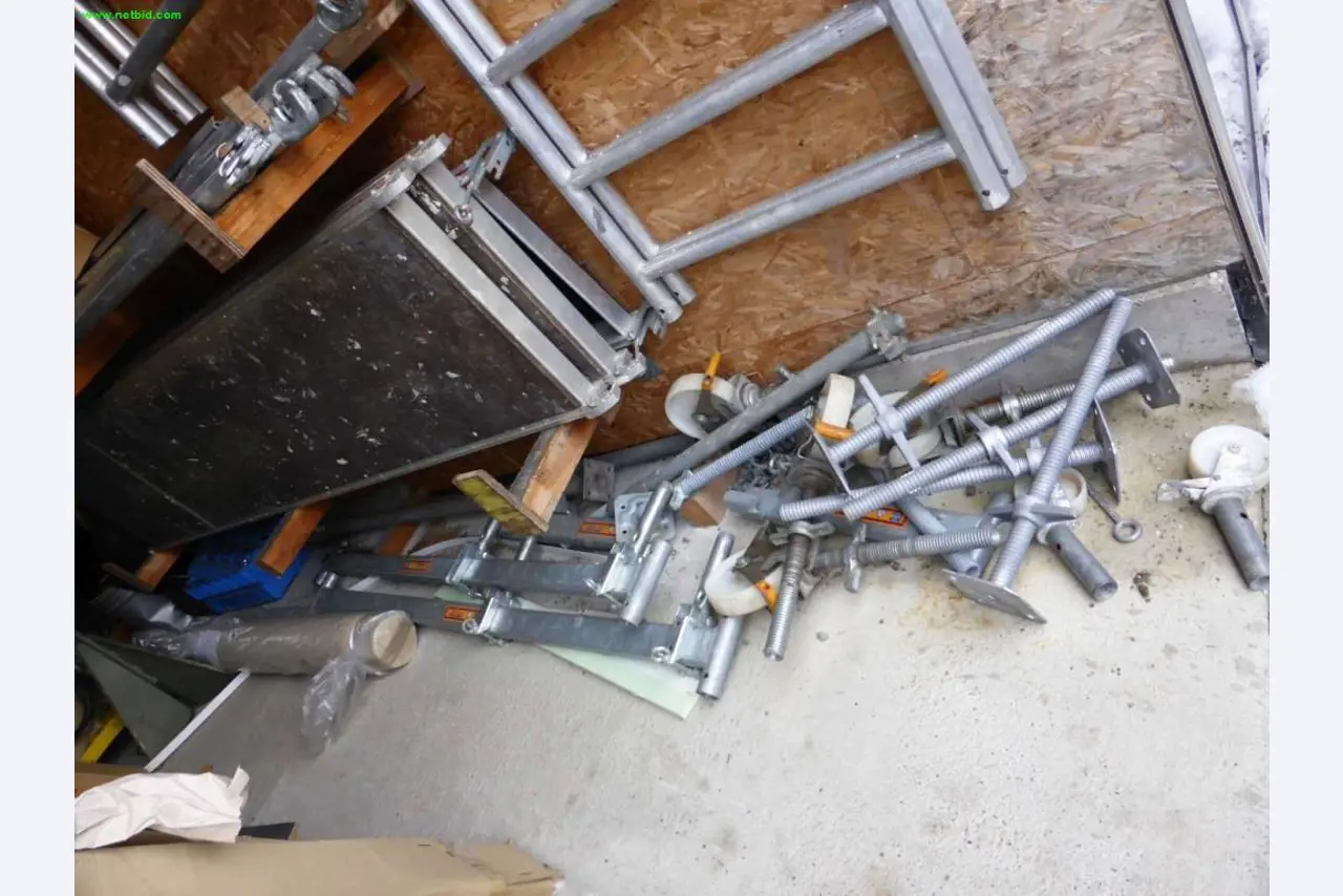 Tischlereimaschinen für Fenster- <br>und Möbelbau
-2