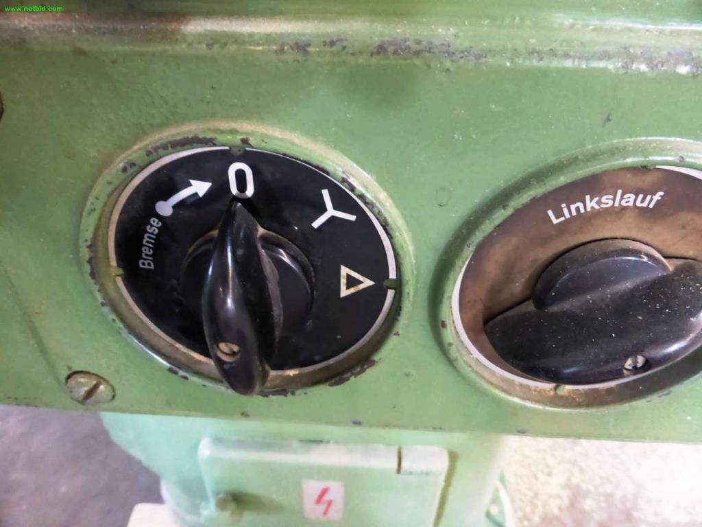 Máquinas de carpintaria para a construção de janelas e móveis
-4