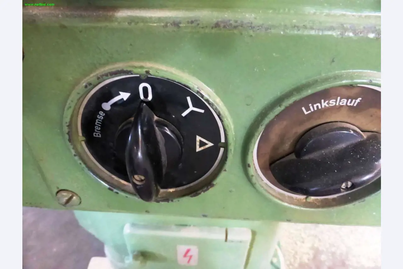 Schrijnwerkmachines voor raam <br>en meubelbouw
-4