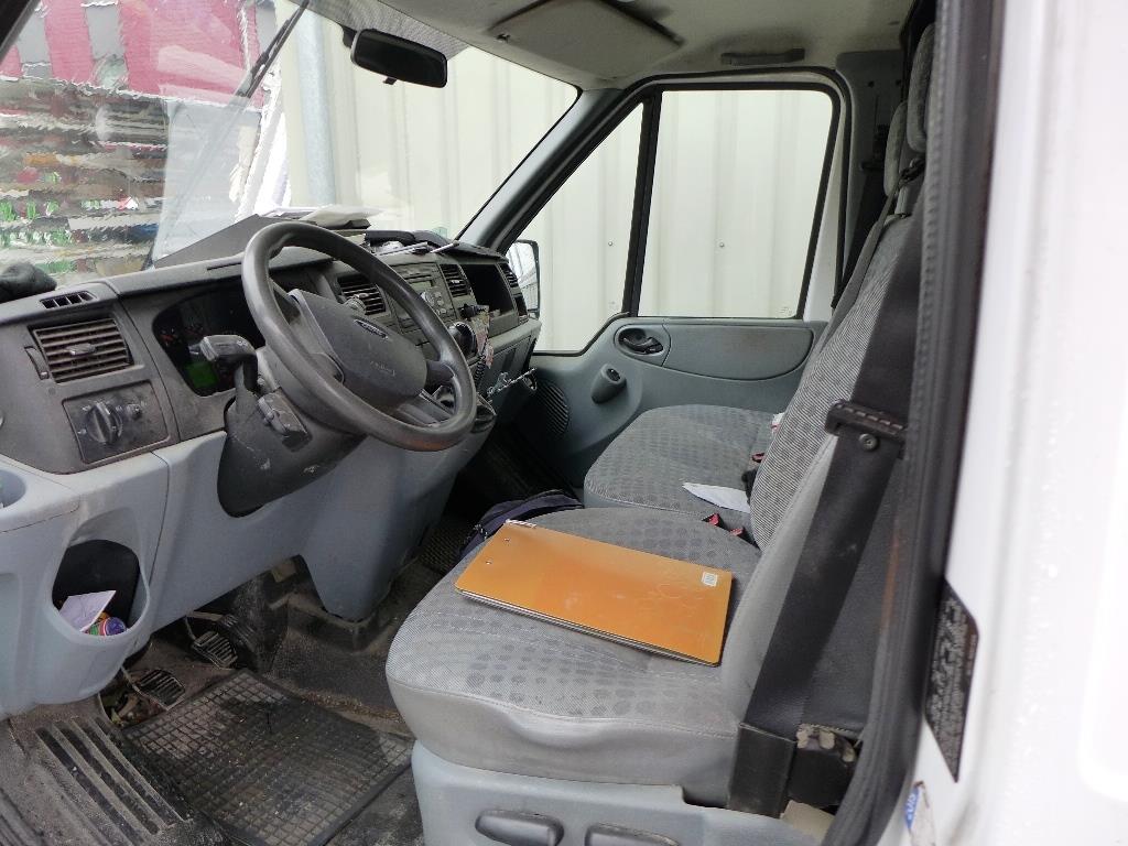 Máquinas de carpintaria para a construção de janelas e móveis
-14