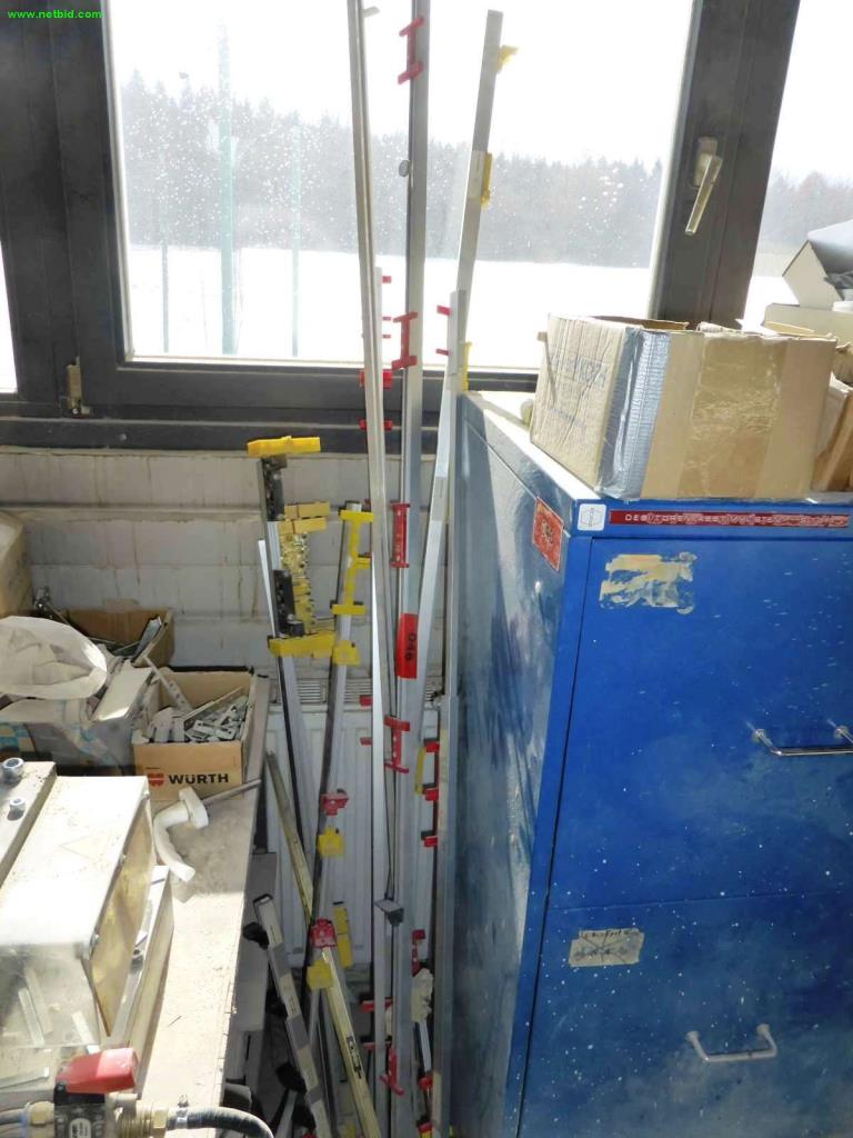 Máquinas de carpintaria para a construção de janelas e móveis
-1