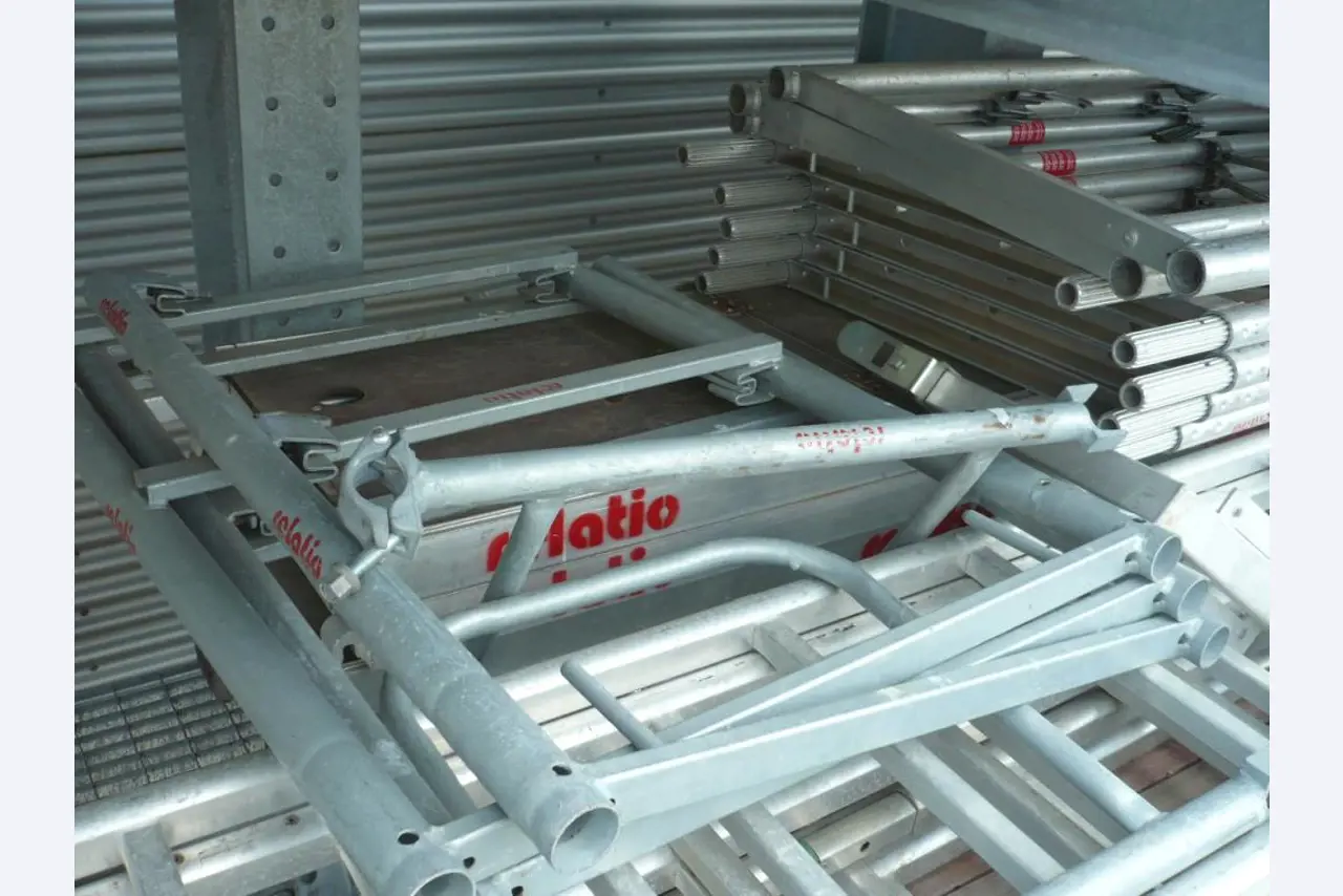 Assembly plant for photovoltaic and LED technology<br>-2