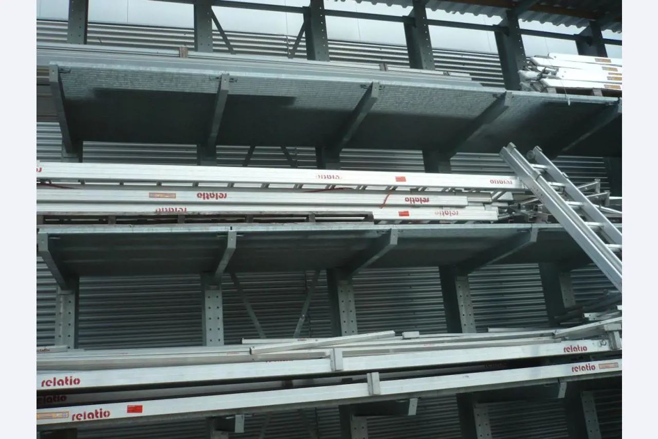 Assembly plant for photovoltaic and LED technology<br>-2