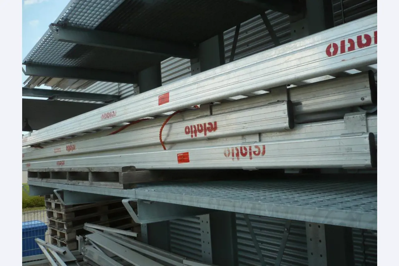 Assembly plant for photovoltaic and LED technology<br>-4