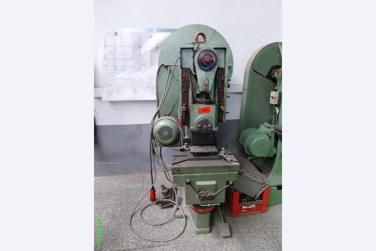 metal cutting machines, welding machinery, utility vehicles-2