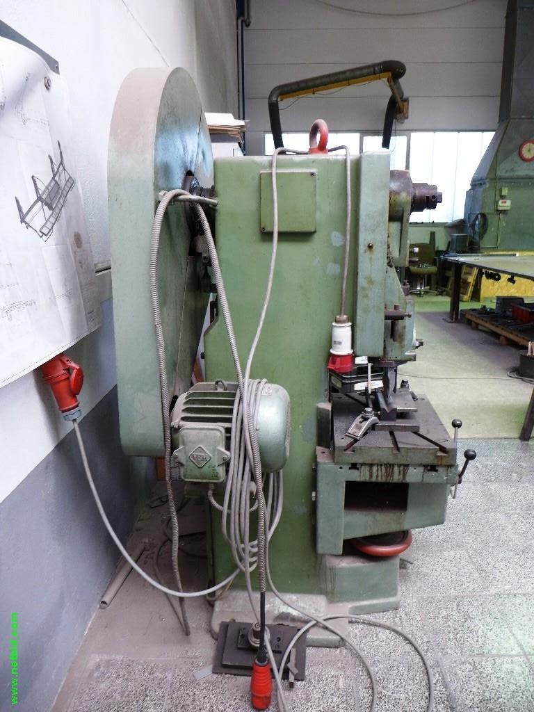 metal cutting machines, welding machinery, utility vehicles-1