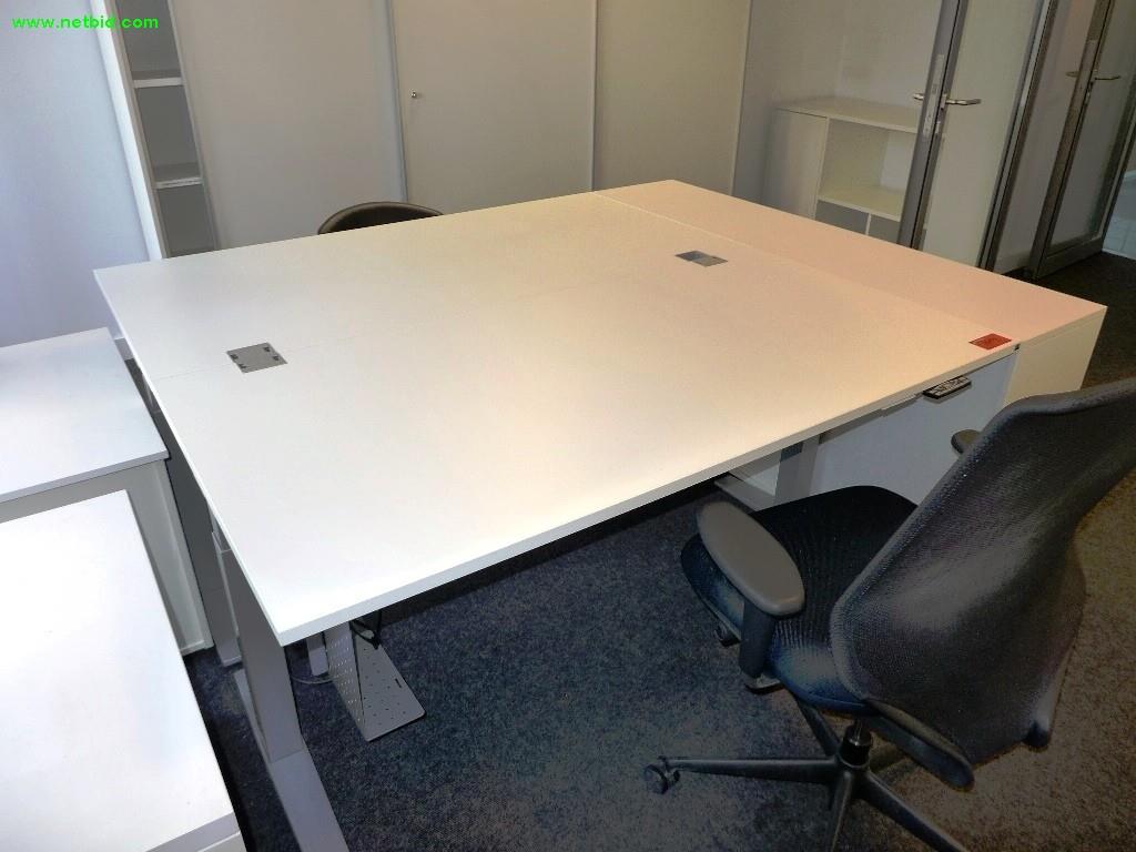 hochwertige Büro- und Besprechungsmöbel-2