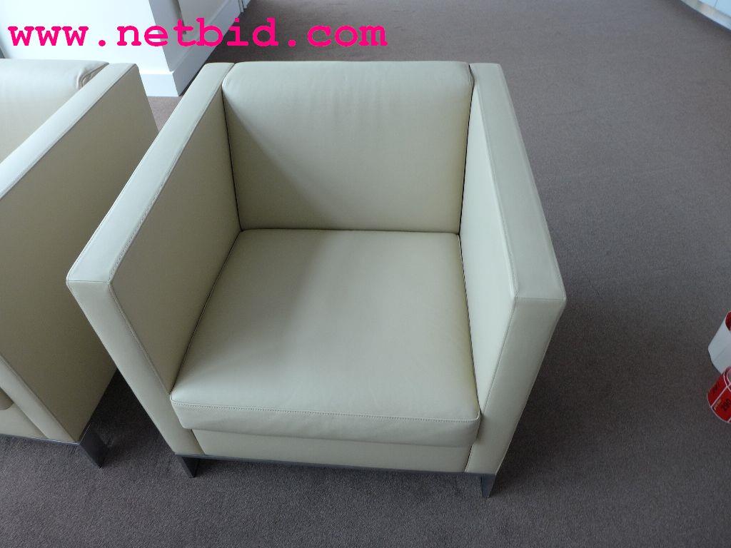 hochwertige Büro- und Besprechungsmöbel-3