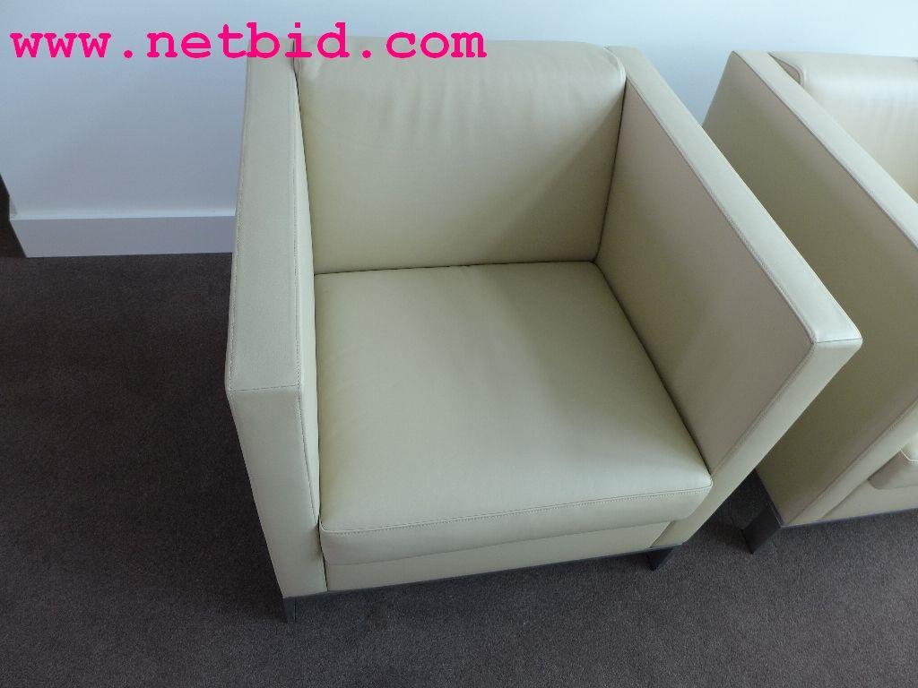 hochwertige Büro- und Besprechungsmöbel-4