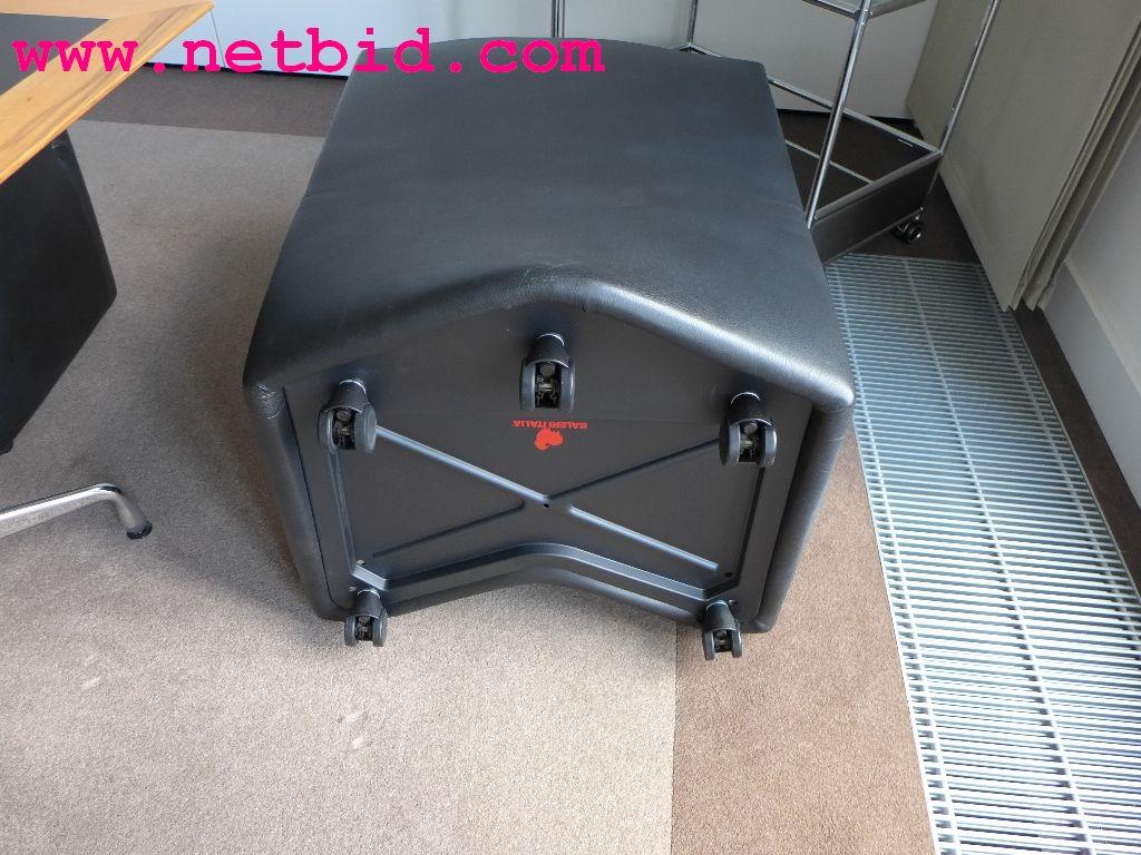 hochwertige Büro- und Besprechungsmöbel-4