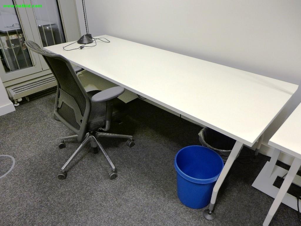 hochwertige Büro- und Besprechungsmöbel-2