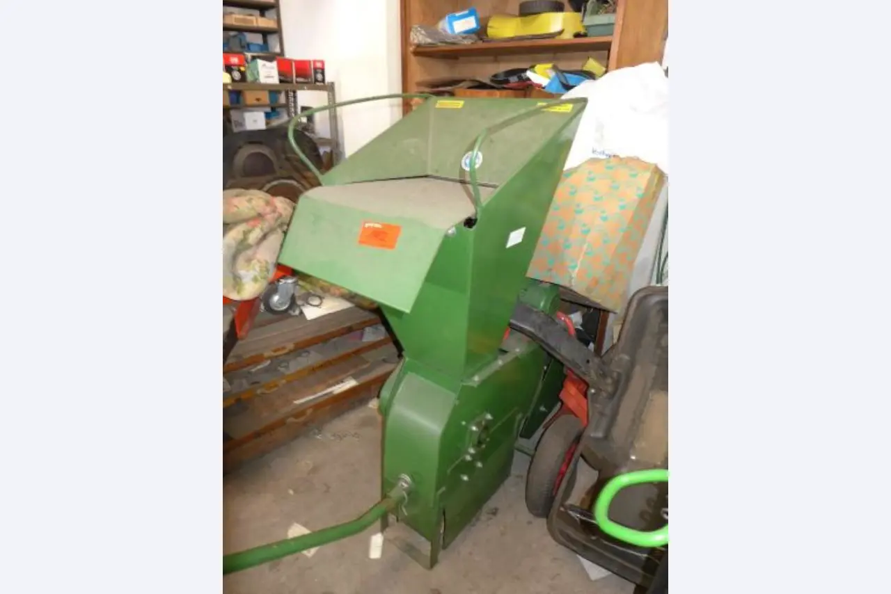 neue und gebrauchte Kommunalmaschinen und Motorgeräte -1