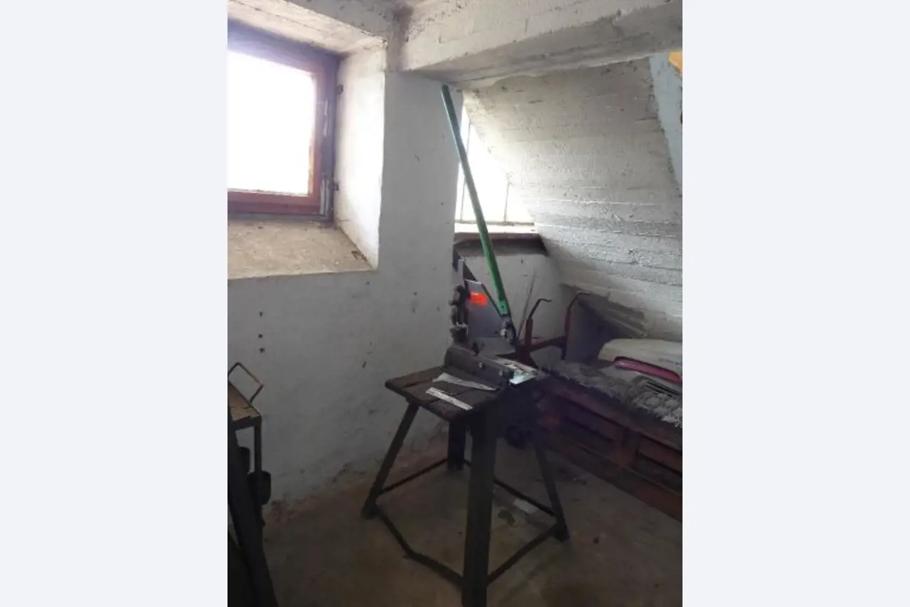 new and used groundscare machines<br>and power tools-1