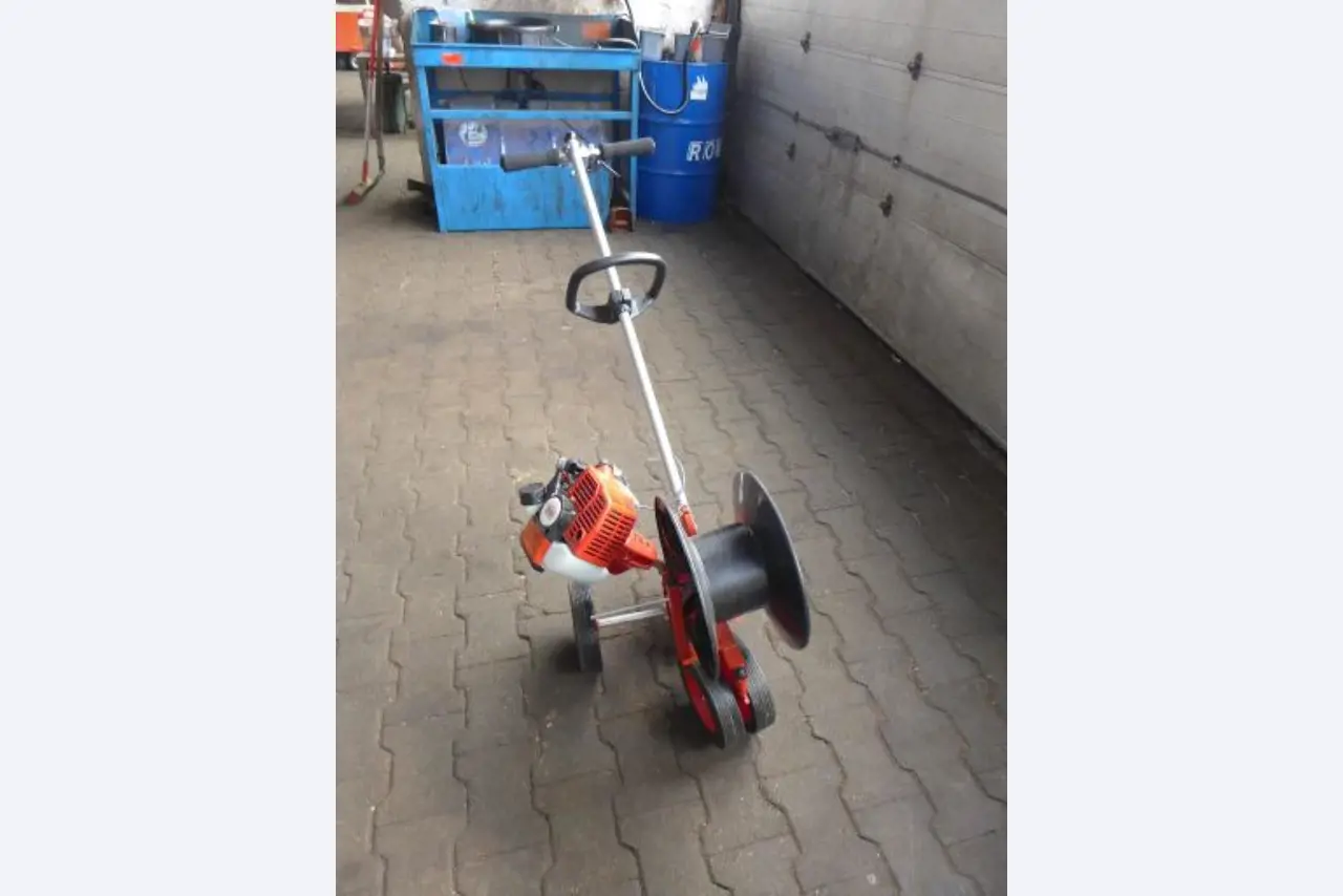 neue und gebrauchte Kommunalmaschinen und Motorgeräte -1