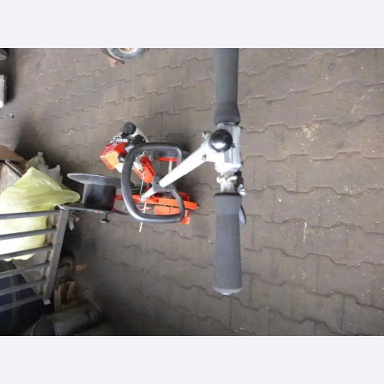 neue und gebrauchte Kommunalmaschinen und Motorgeräte -3