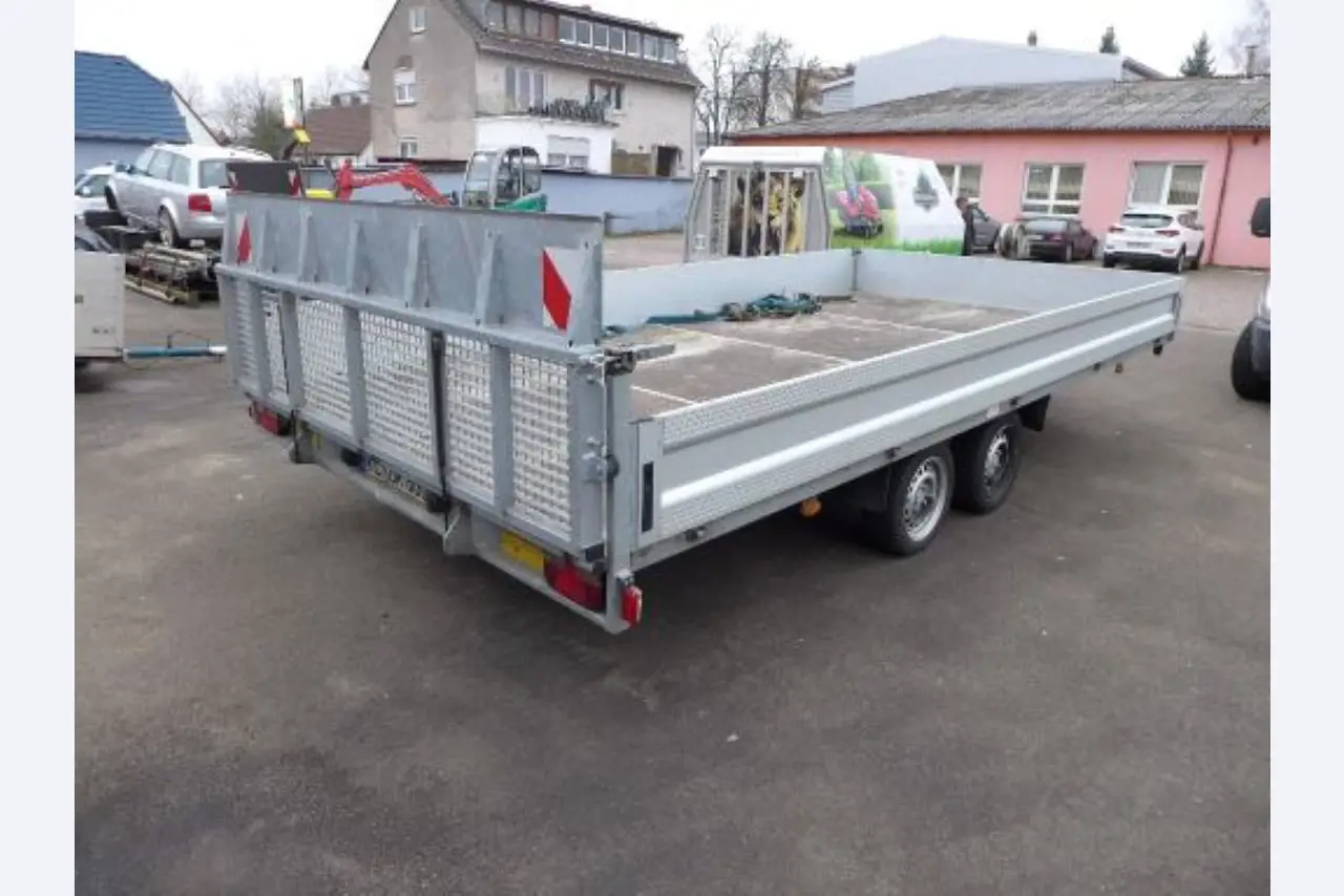 new and used groundscare machines<br>and power tools-1