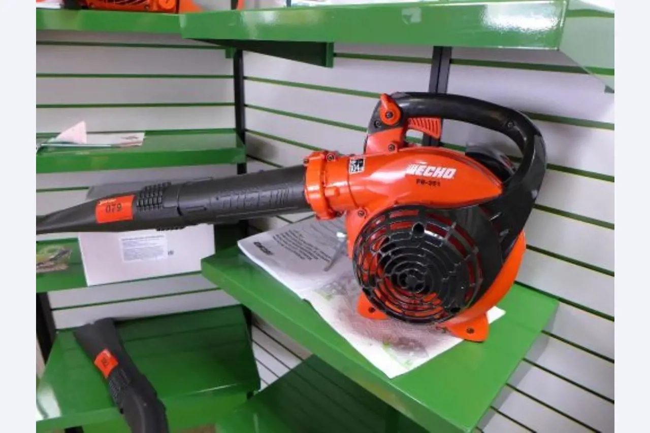 new and used groundscare machines<br>and power tools-1