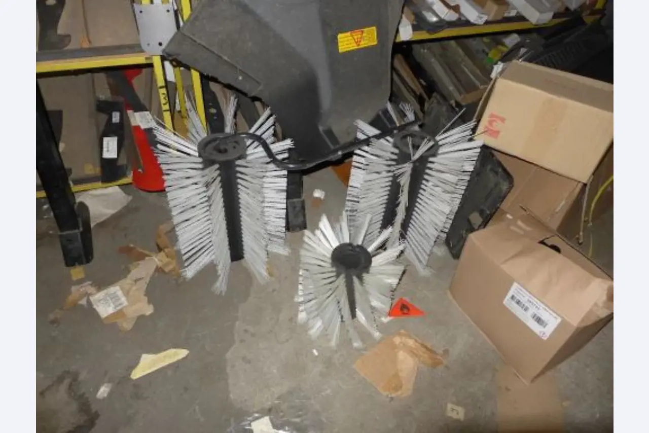 new and used groundscare machines<br>and power tools-10