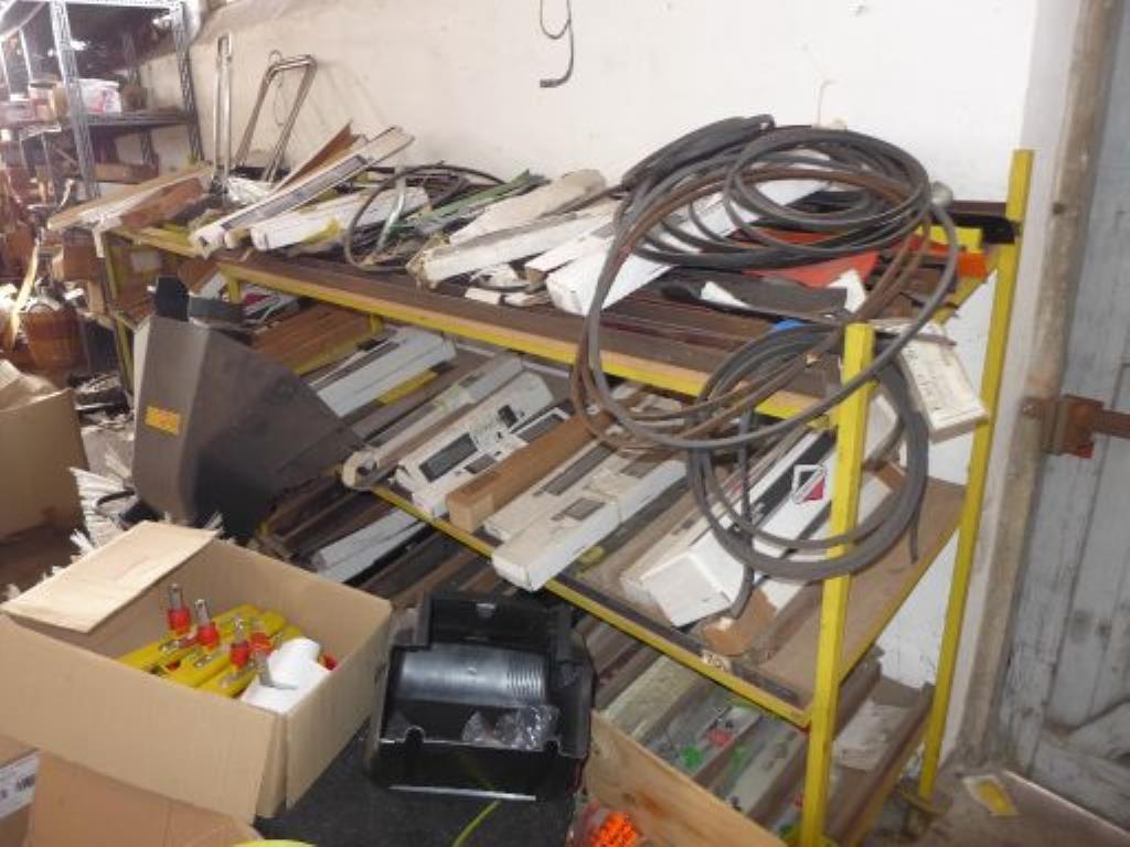 machines communales et appareils à moteur neufs et d'occasion-11