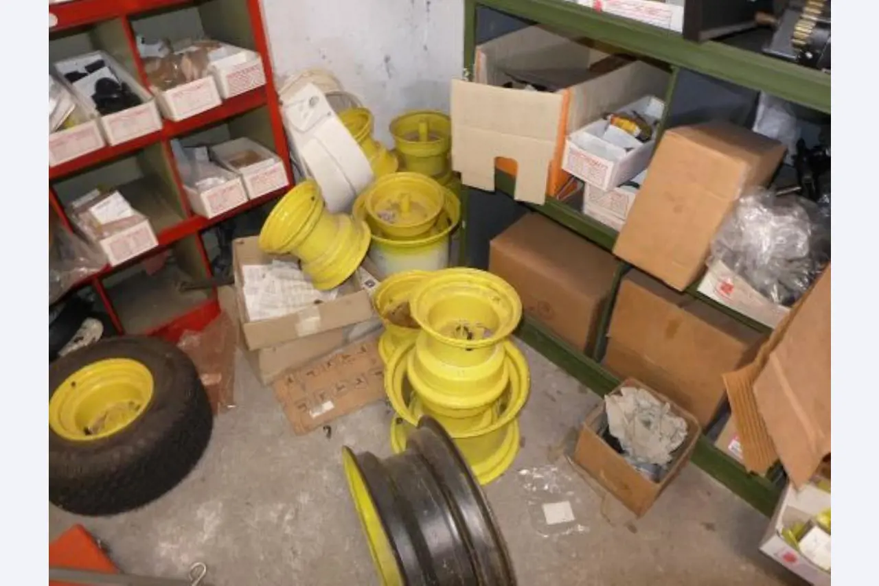 new and used groundscare machines<br>and power tools-2