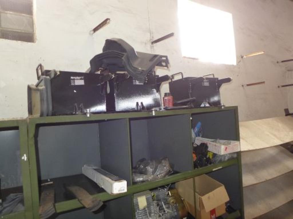 machines communales et appareils à moteur neufs et d'occasion-4