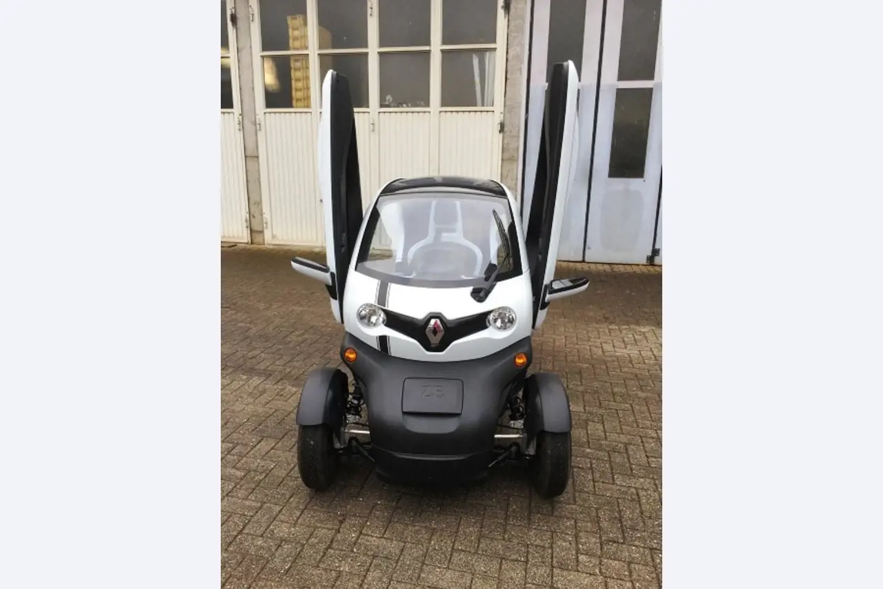 Sistema de llenado totalmente automático para envases (10 - 250 ml)-7