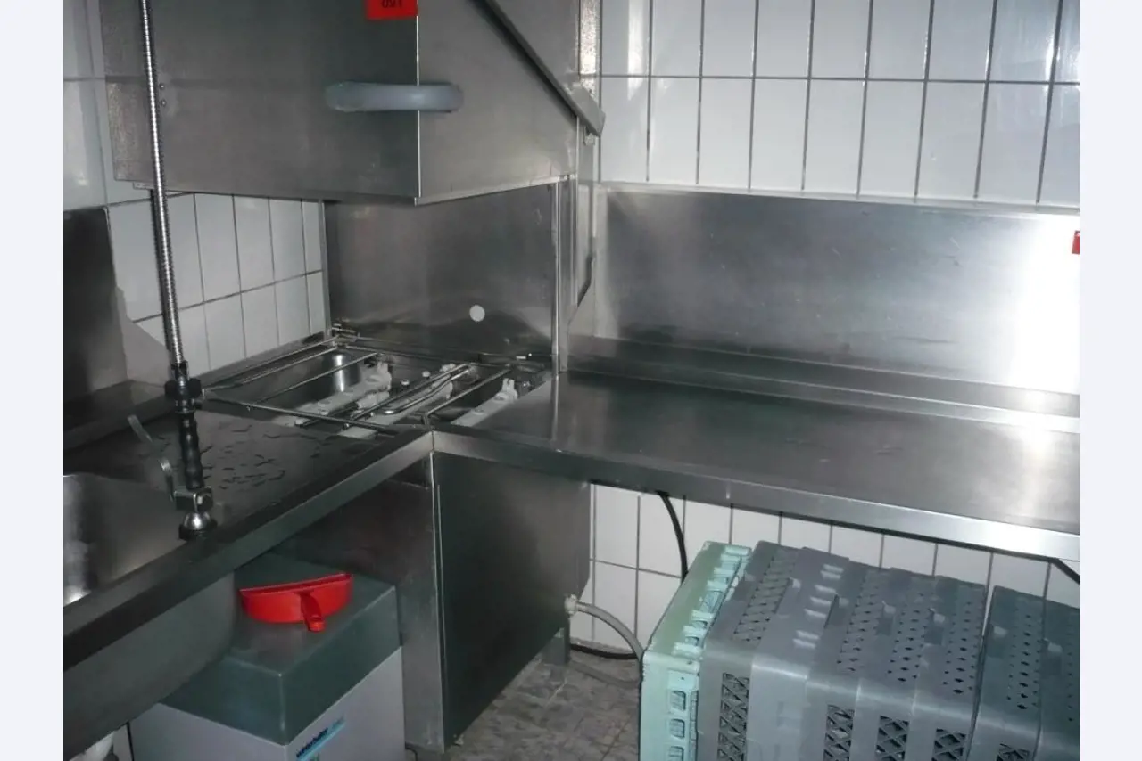 Großküchen-Ausstattung, Kühlzellen und <br>Catering Gerätschaften-2