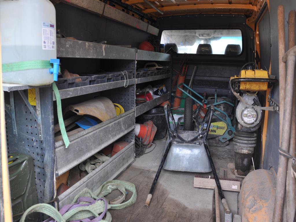 Moderne, gepflegte Bau- und Baustellenfahrzeuge sowie weitere maschinelle Ausstattung aus dem Tiefbau-9